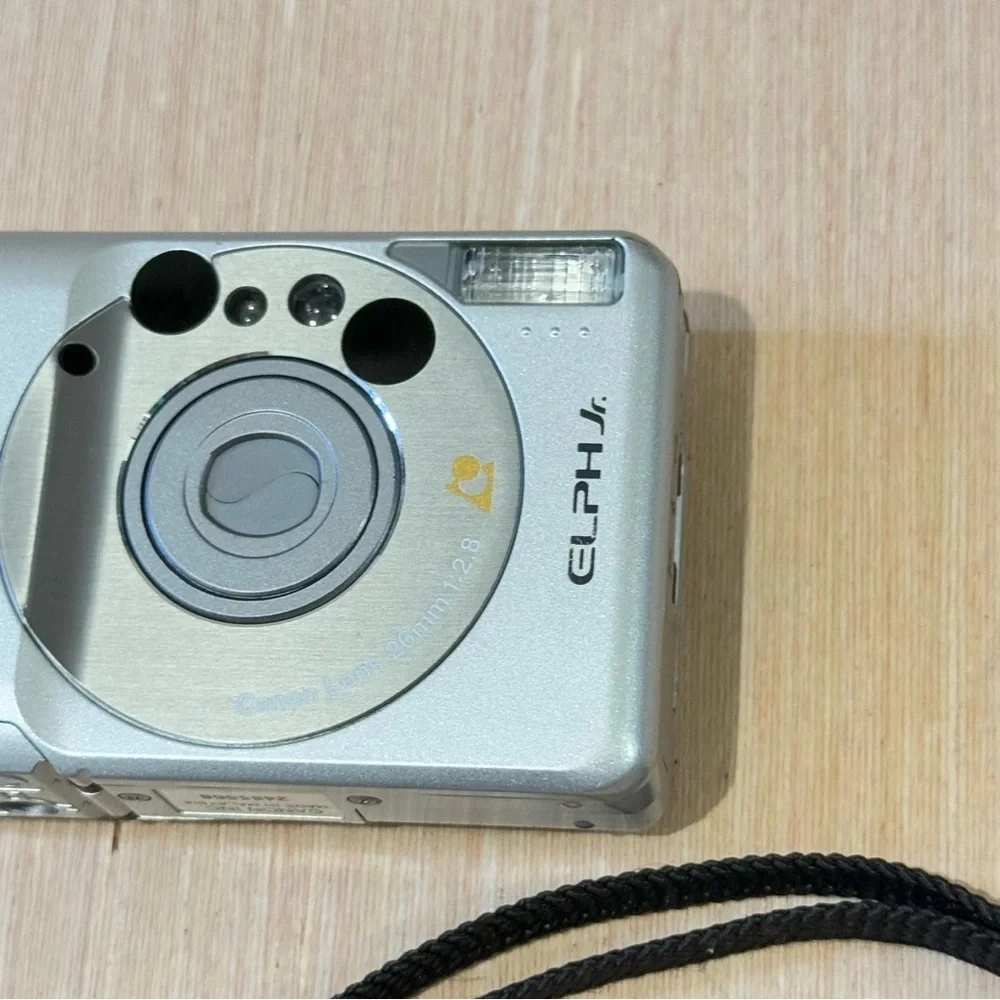 Canon Elph Jr Point & Shoot APS Film Camera 26mm f2.8(UNTESTED) No Battery-Read!